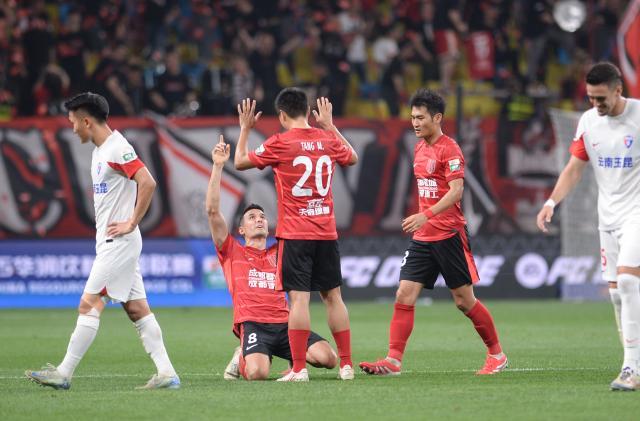 【中超】周定洋破门侯永永绝平 蓉城1比1玉昆